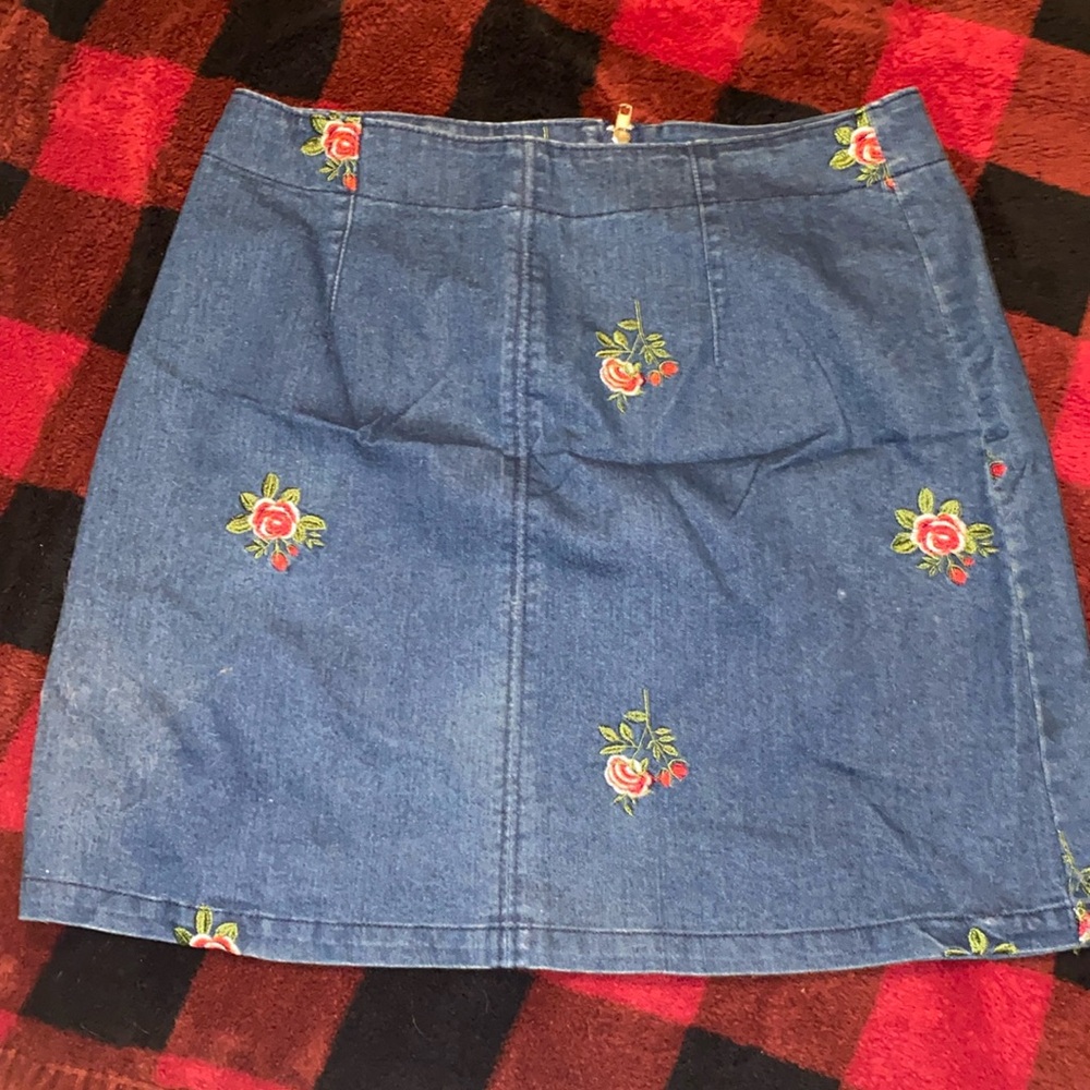 Floral denim skirt | Peach Love California | womens Large